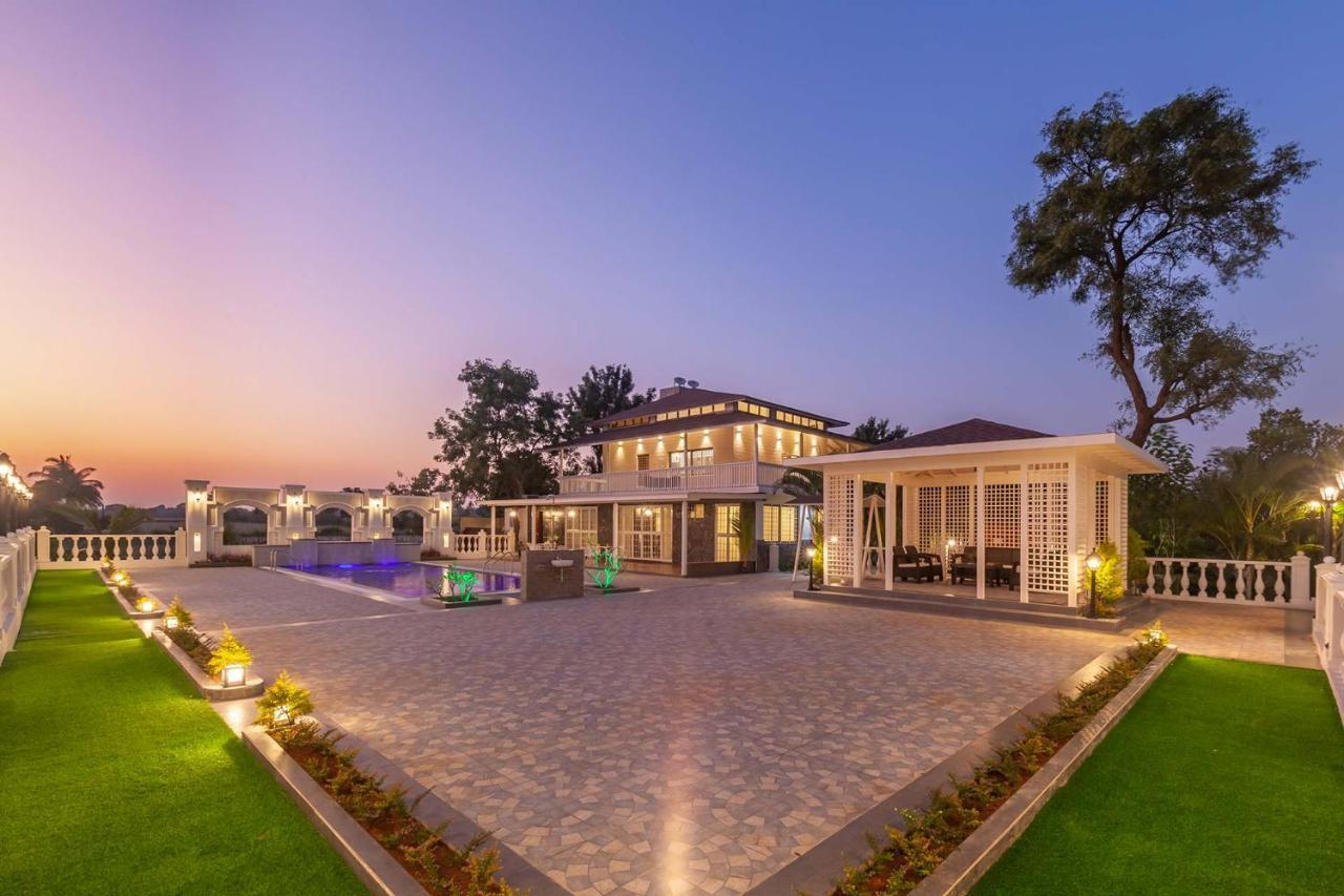 Stayvista'S Lake La Vie - Tranquil Lake-View Villa Amidst Farmland With Pool And Poolside Gazebo - Proximity To Sula Нашик Екстер'єр фото